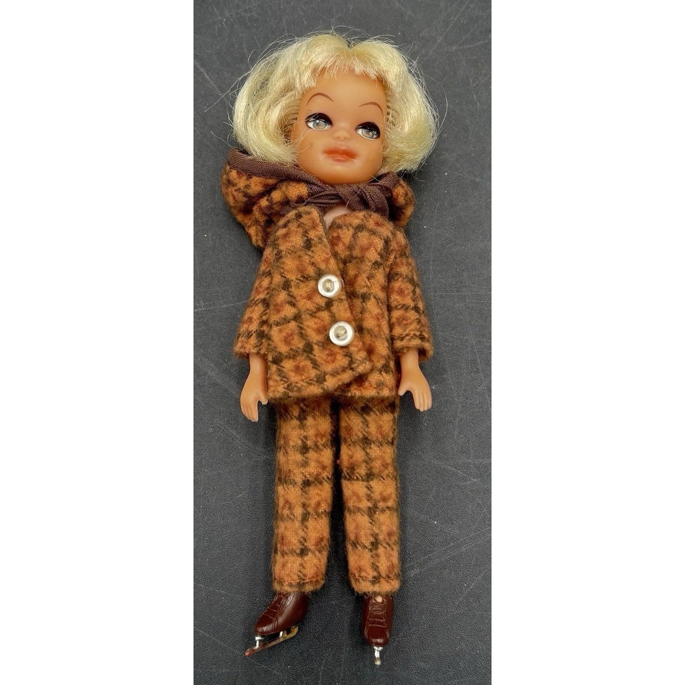 Vtg 1967 MCM Uneeda Tiny Teen Sport Time Doll Skates Brown Plaid Outfit HTF Rare